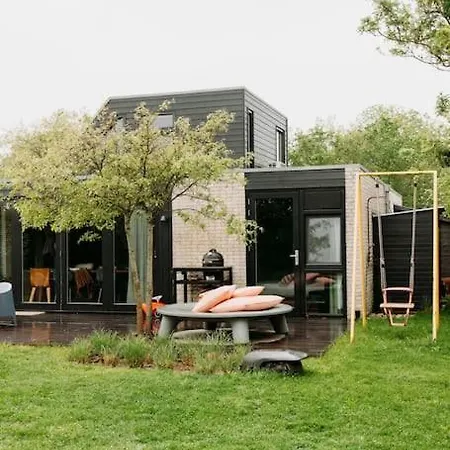 Sfeervol Met Haard, Buitendouche En Grote Tuin 度假居 *